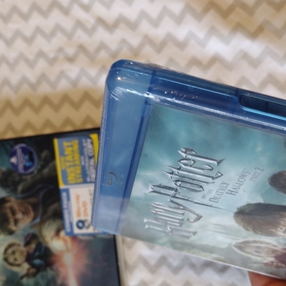 New harry potter and the deadly hallows part 1 & 2 - Picture 6 of 9